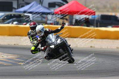 media/Apr-10-2022-SoCal Trackdays (Sun) [[f104b12566]]/Turn 2 (1135am)/